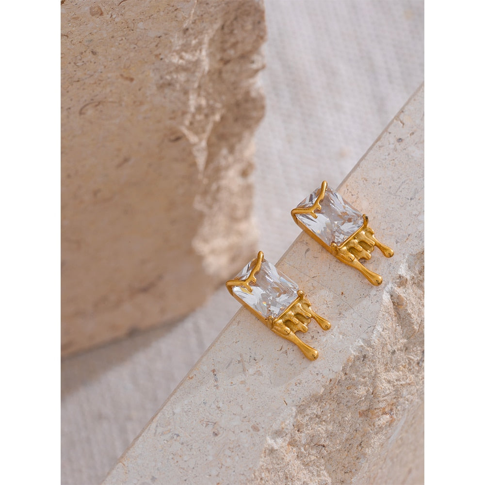 MELTA earring